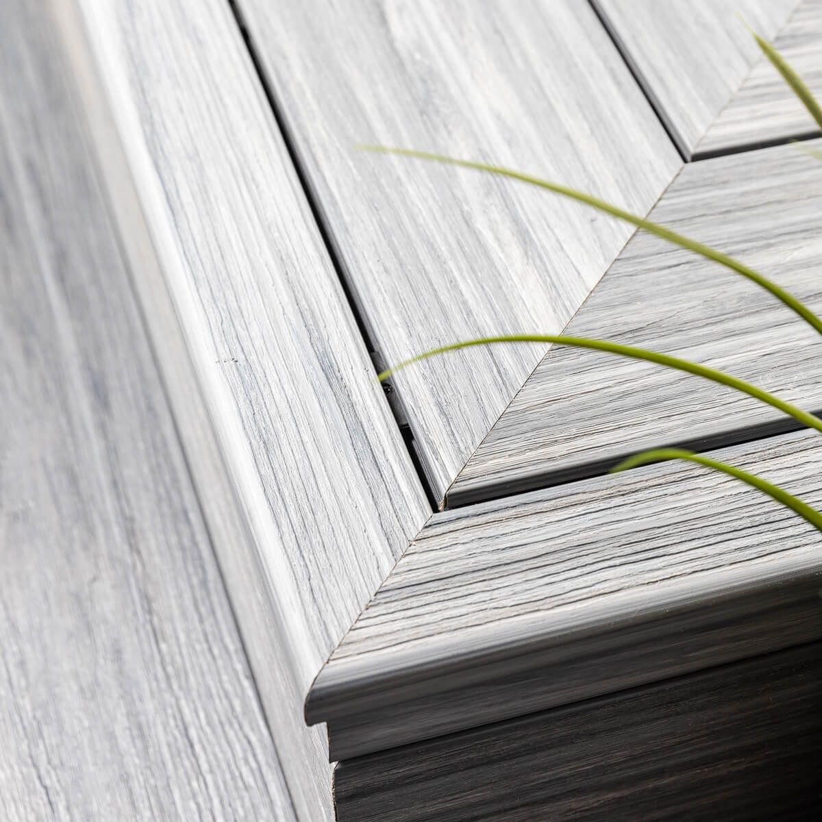 Deska kompozytowa zakończeniowa schodowa Premium Antracyt – dł. 2,8 m