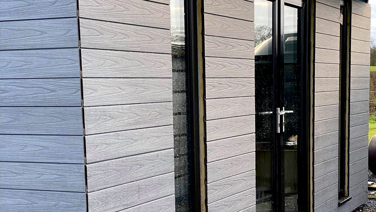 Rekreační chaty – Fasádní desky Premium Gray