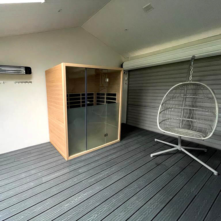 Relax a design v jednom – interiér s kompozitním prknem 3D Classic Šedá