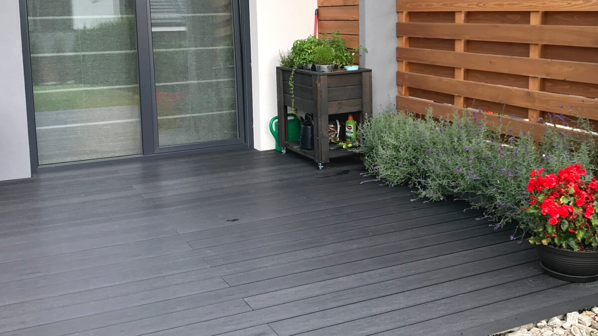 Terasa z kompozitních desek Premium Antracit