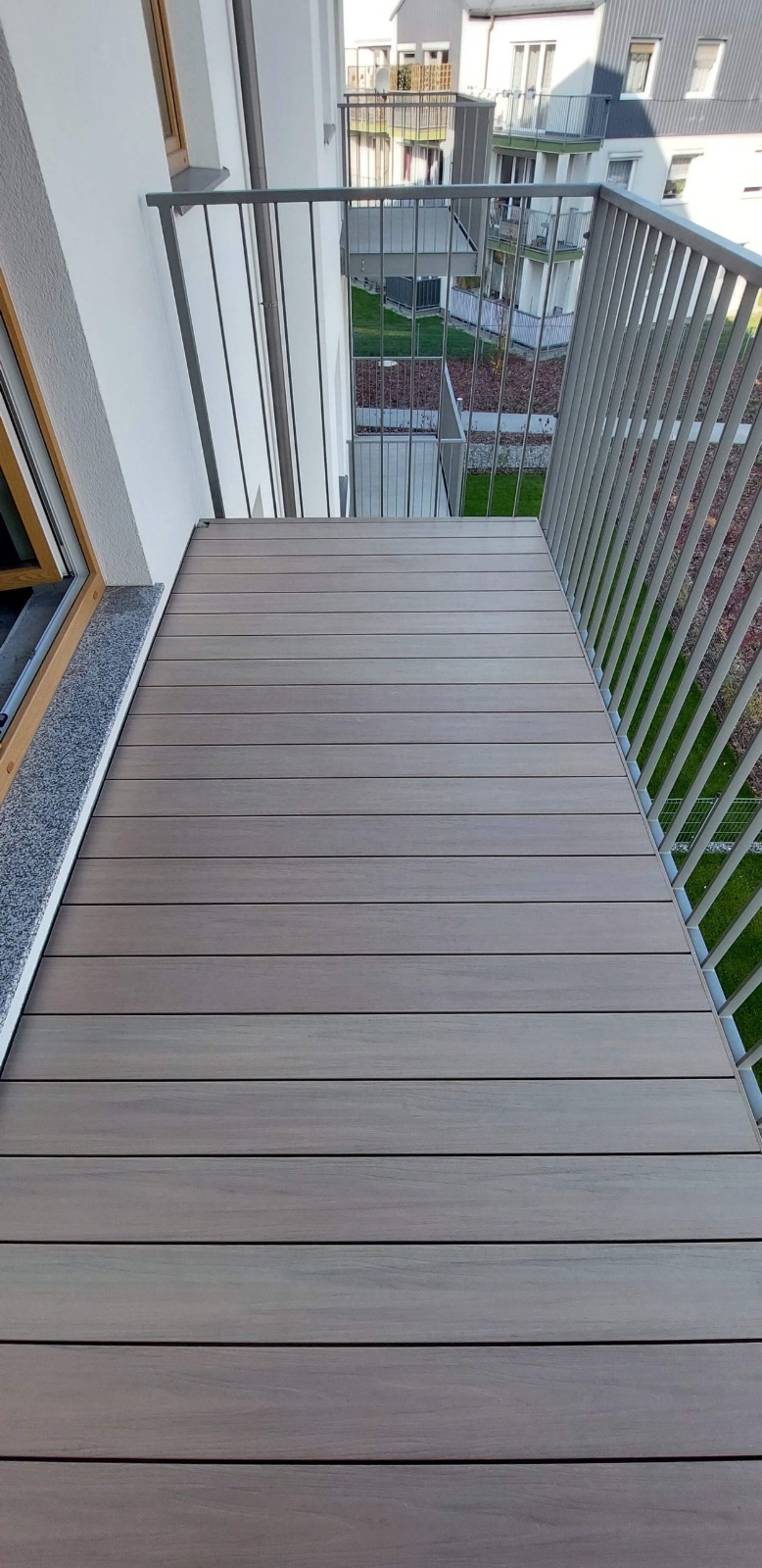 Rohový balkon - Terasové prkno WPC Premium Antique