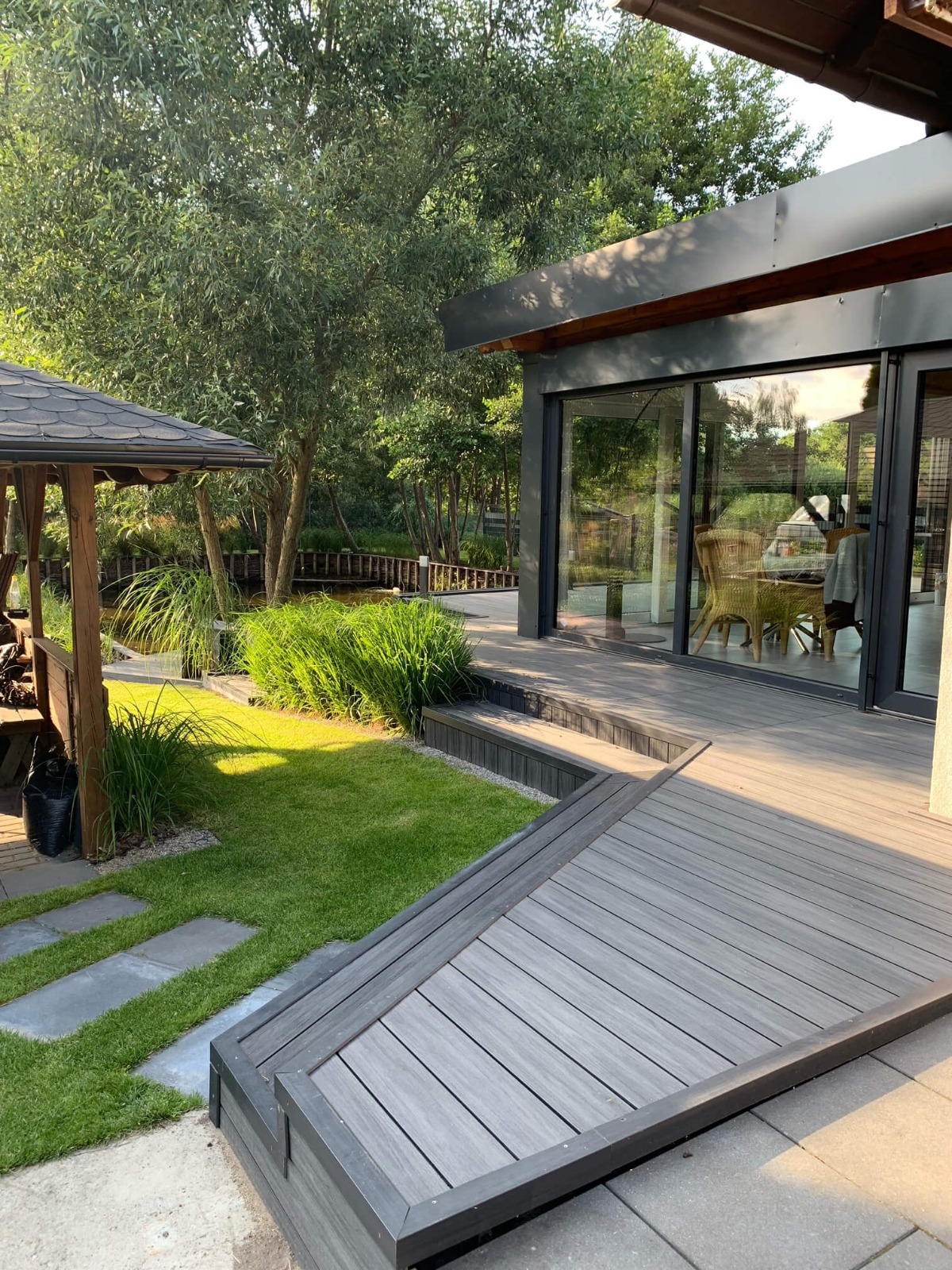 Velká terasa – Terasové prkno WPC Premium Antracit