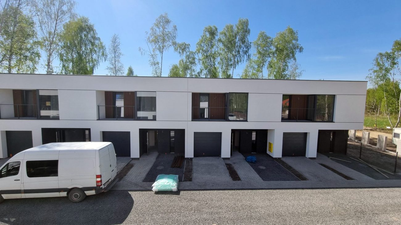 Fasáda budovy – venkovní lamely Premium Teak