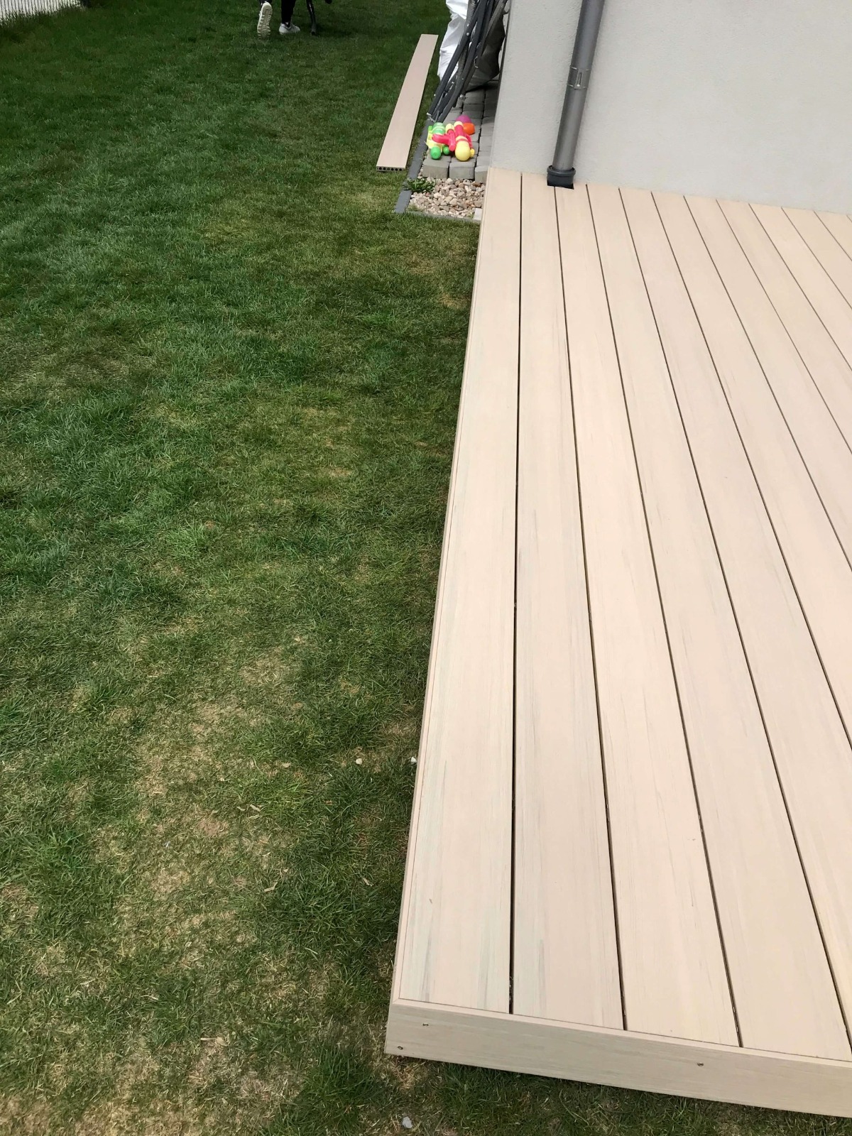 Terasa z kompozitních prken Ecru Premium