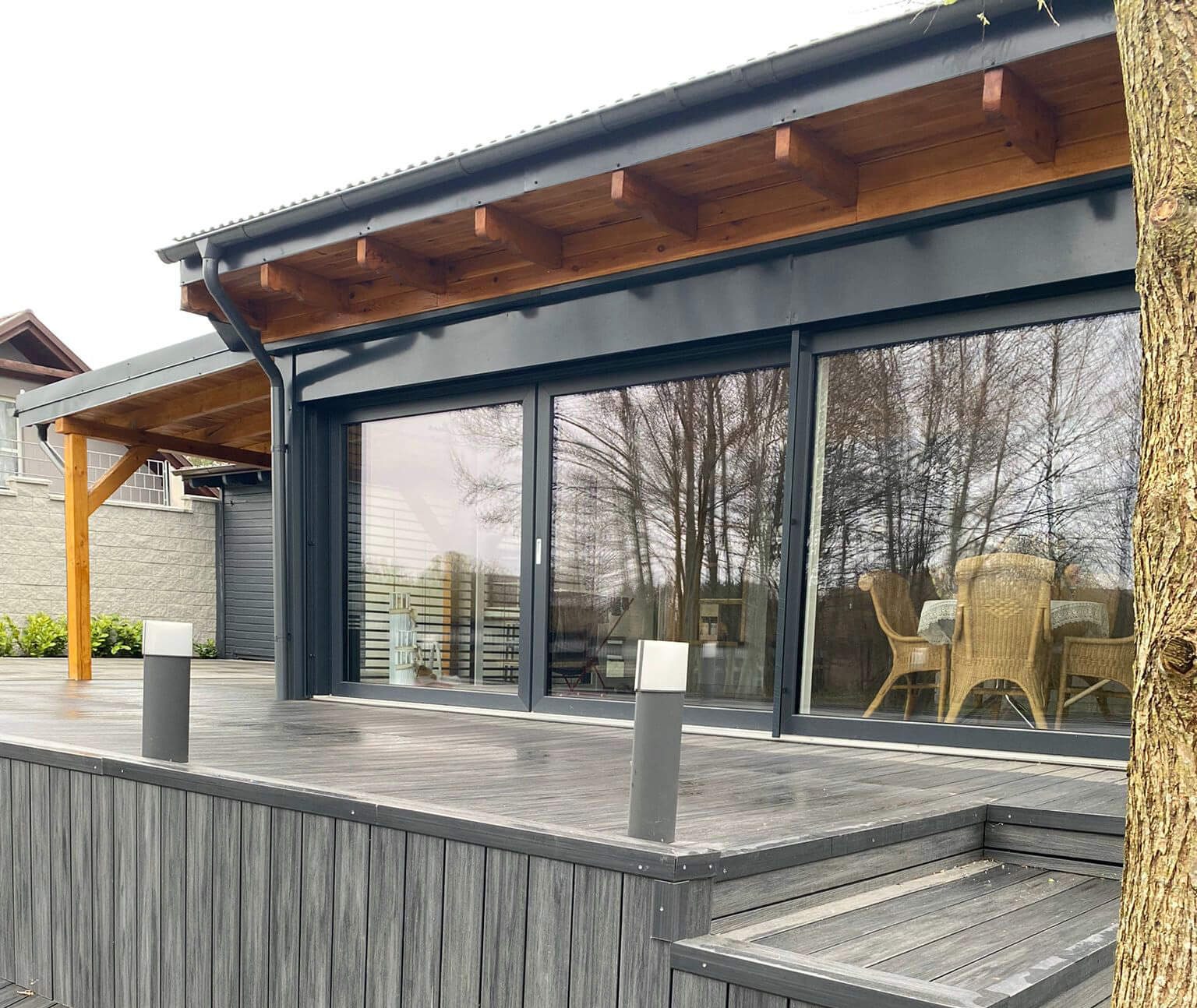 Terasa se schody – kompozitní terasové prkno Premium Antracit