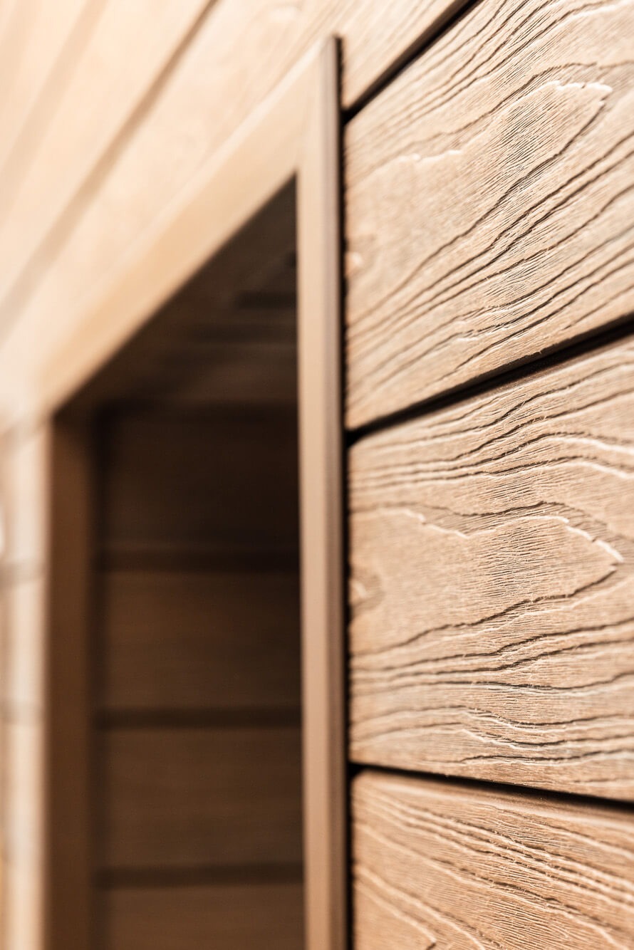 Expozice v showroomu v Rumii - kompozitní desky a panely lamelové