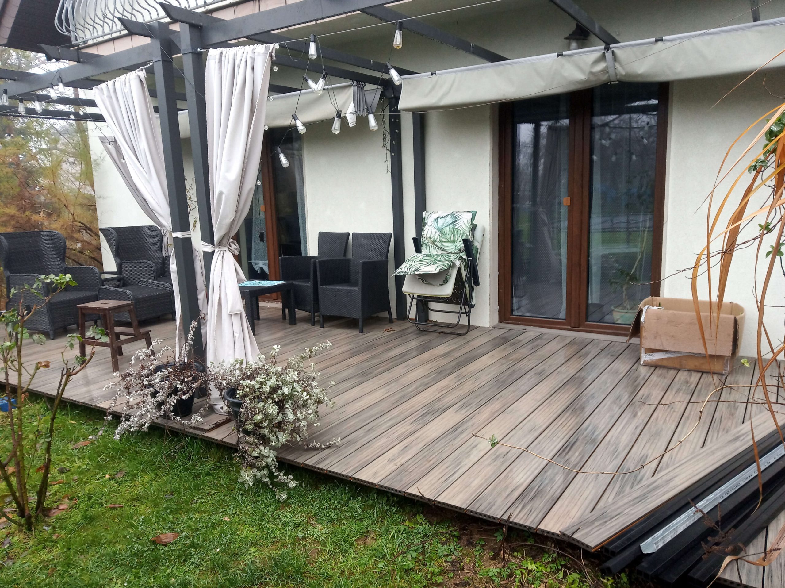 Nízká terasa z kompozitní desky Premium Antique