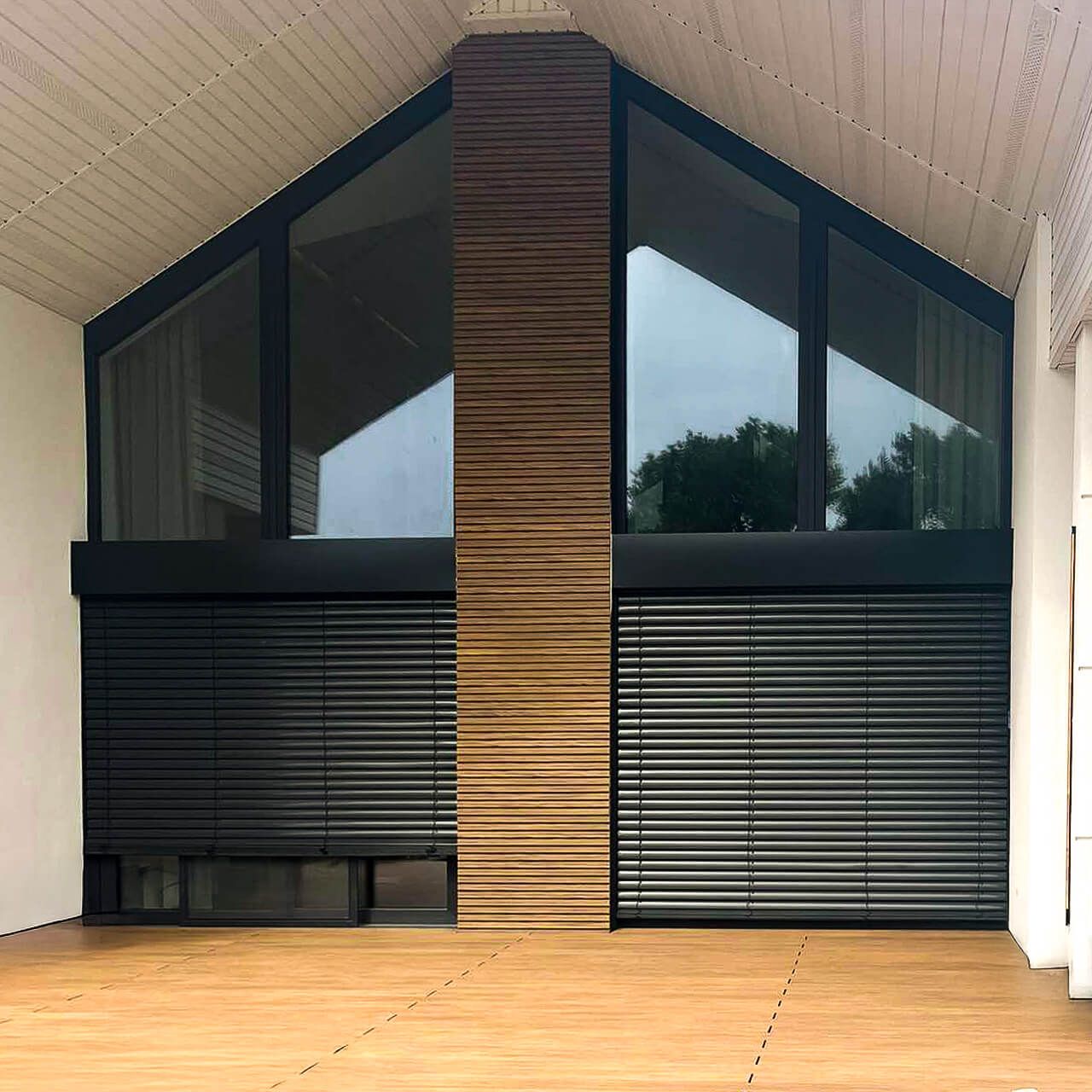 Terasa a fasáda z kompozitních prken Dub Winchester – moderní stylová jednota