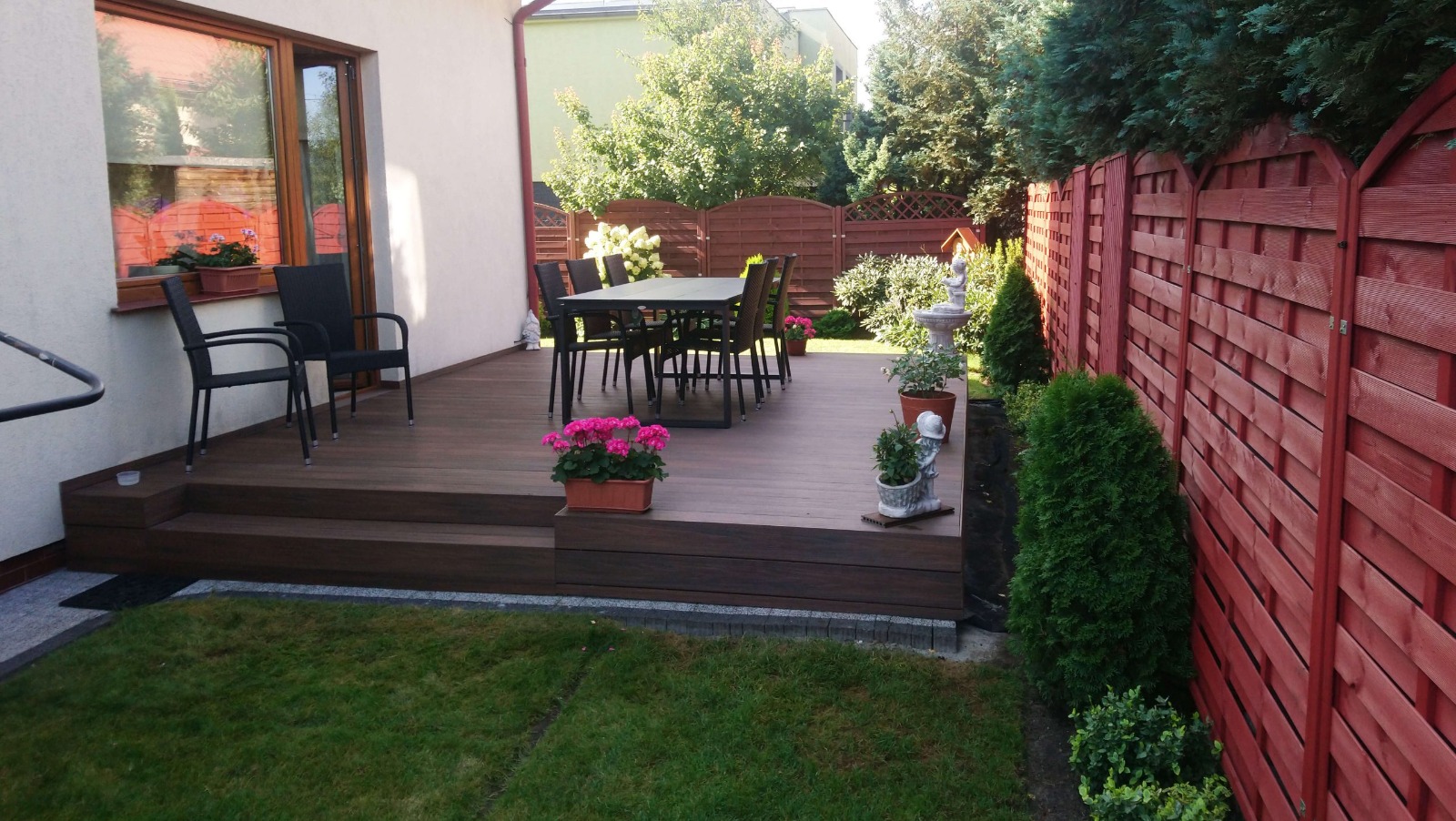 Terasa z kompozitních prken Premium Redwood
