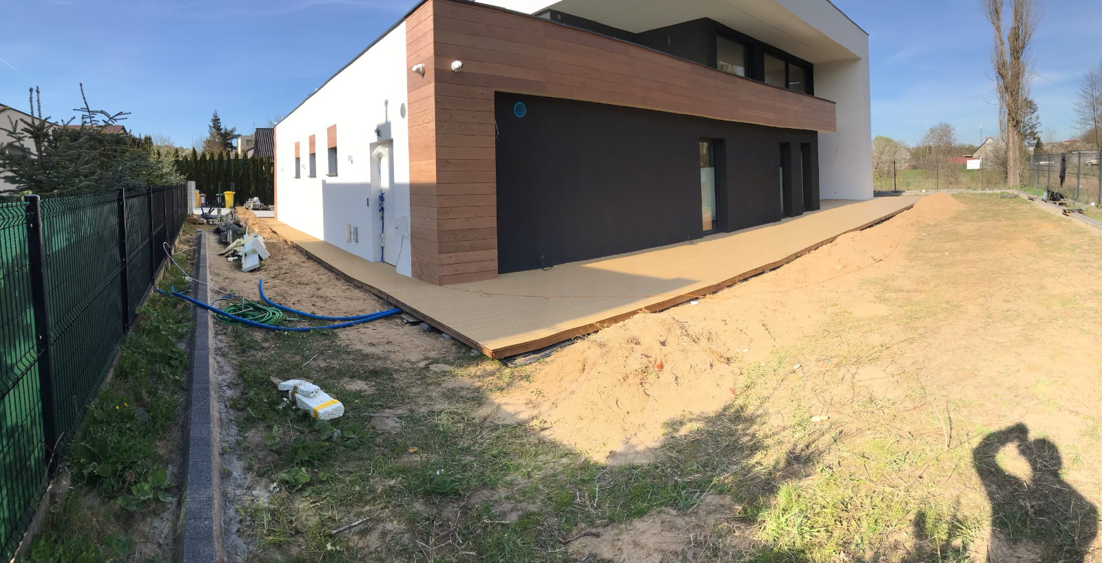 Terasa Standard Medový Teak – funkční prostor kolem domu