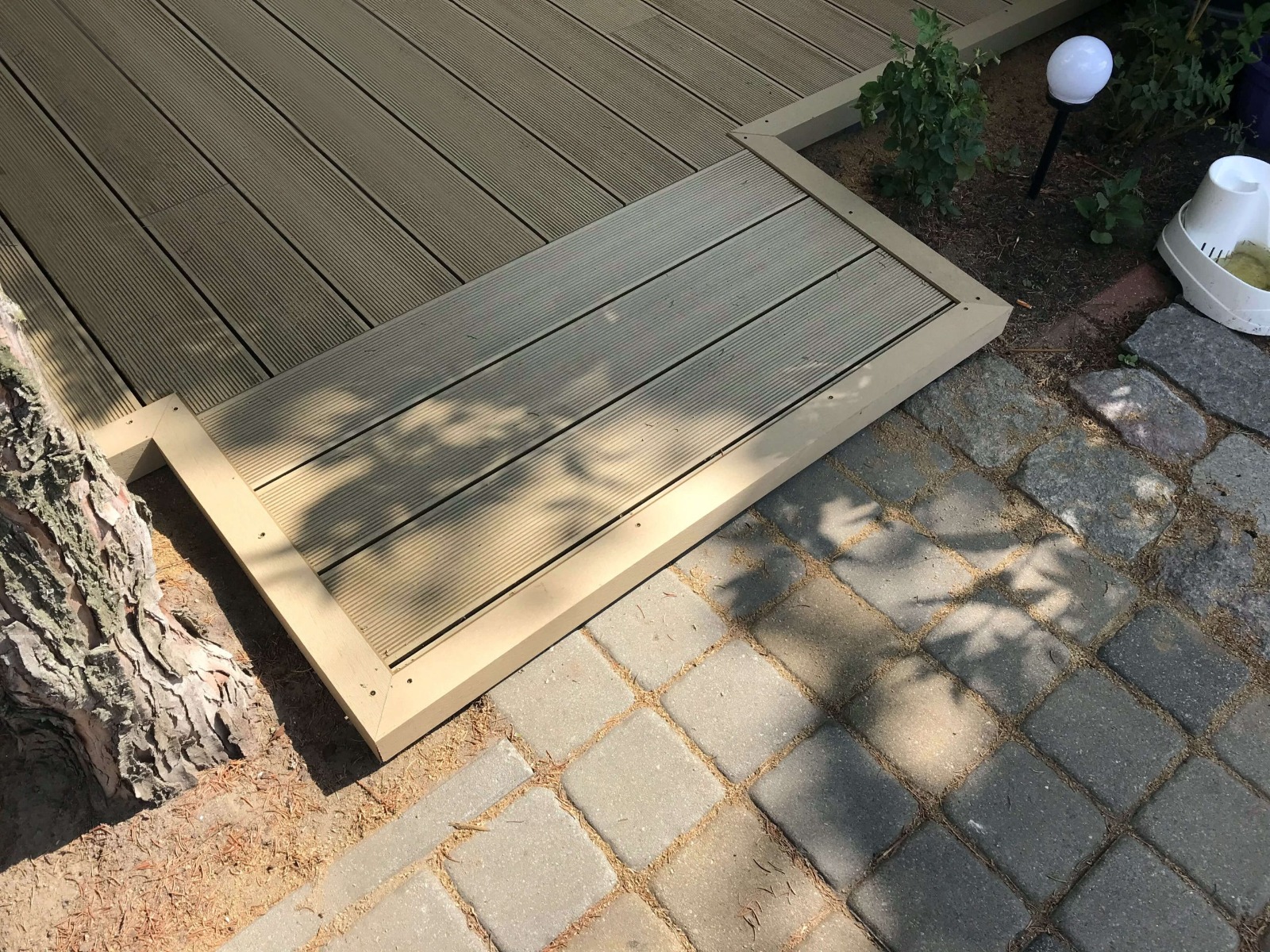 Terasa z kompozitních desek Standard Medovy Teak