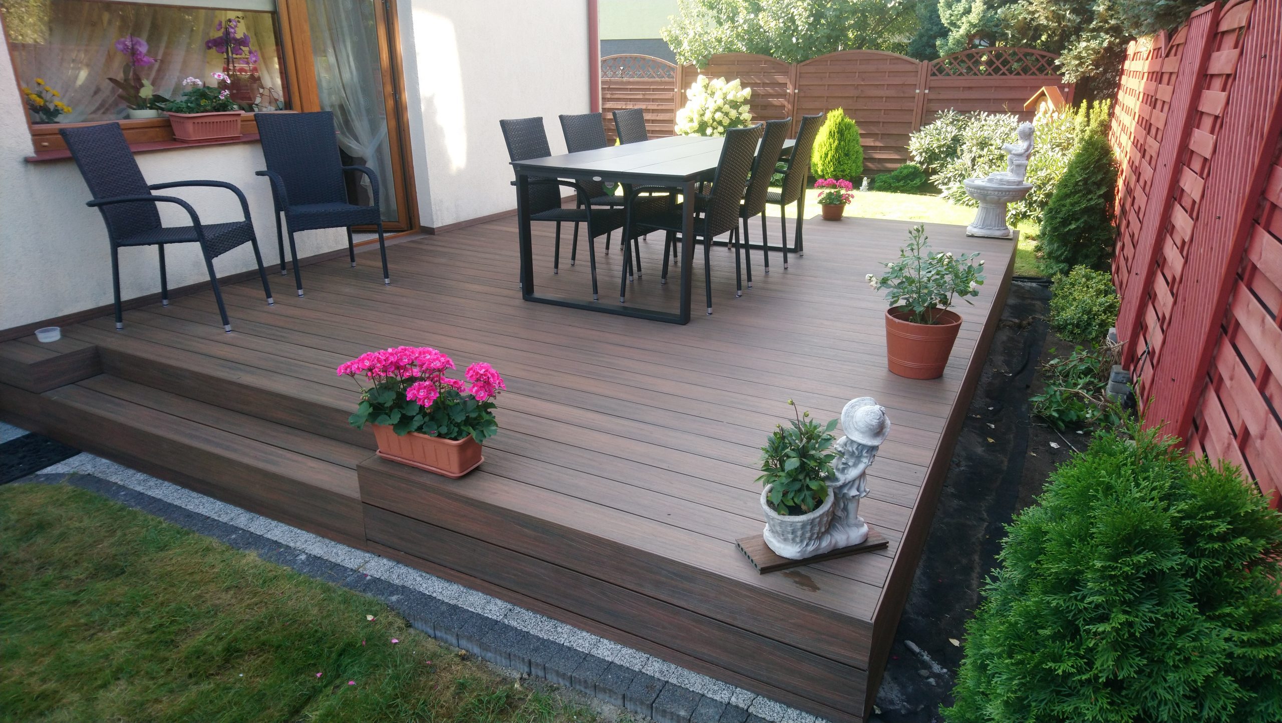 Terasa z kompozitních prken Premium Redwood