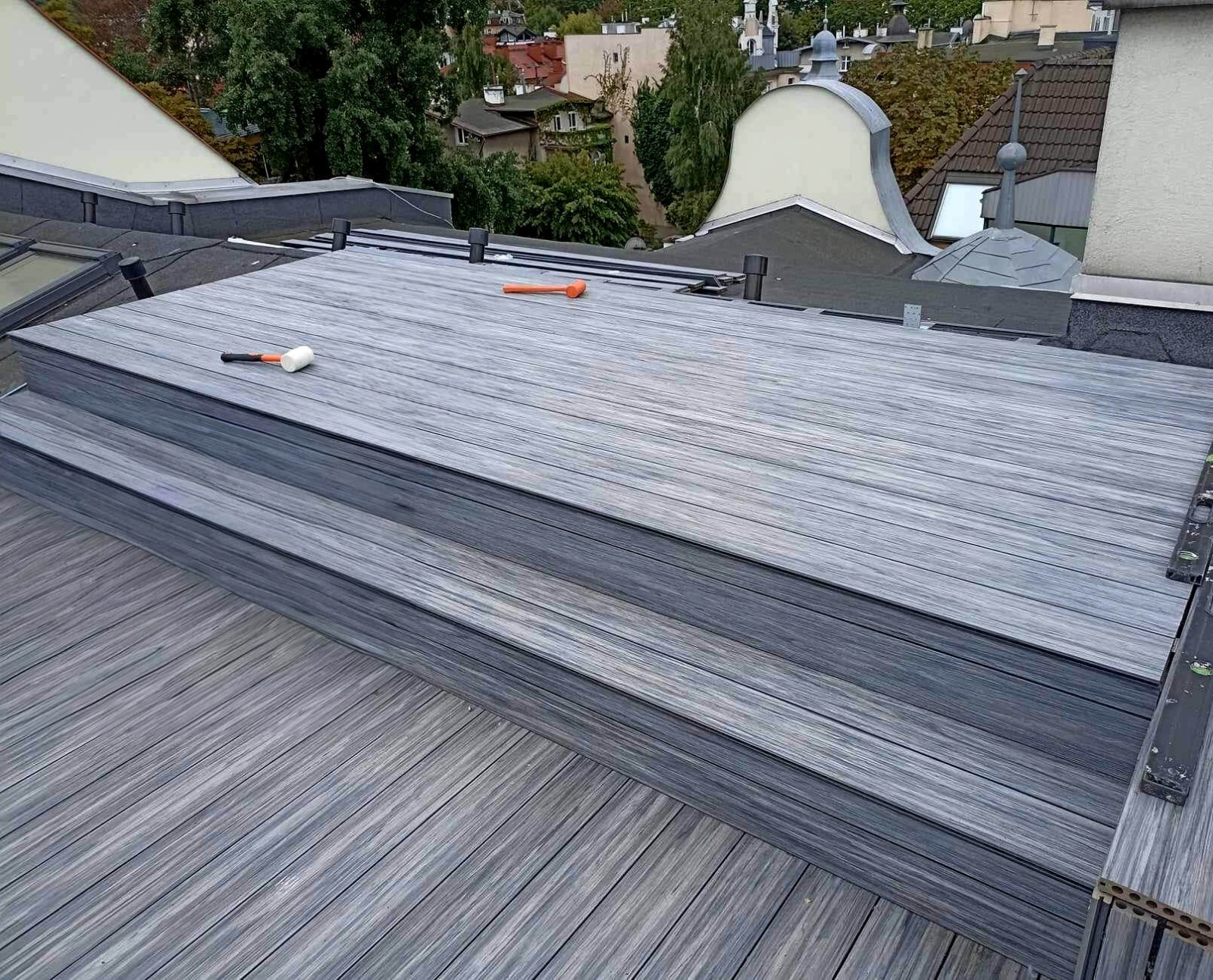 Střešní terasa Terasové prkno WPC Premium Gray