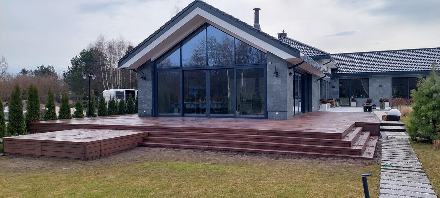 Terasa Premium Redwood – impozantní prostor s elegancí