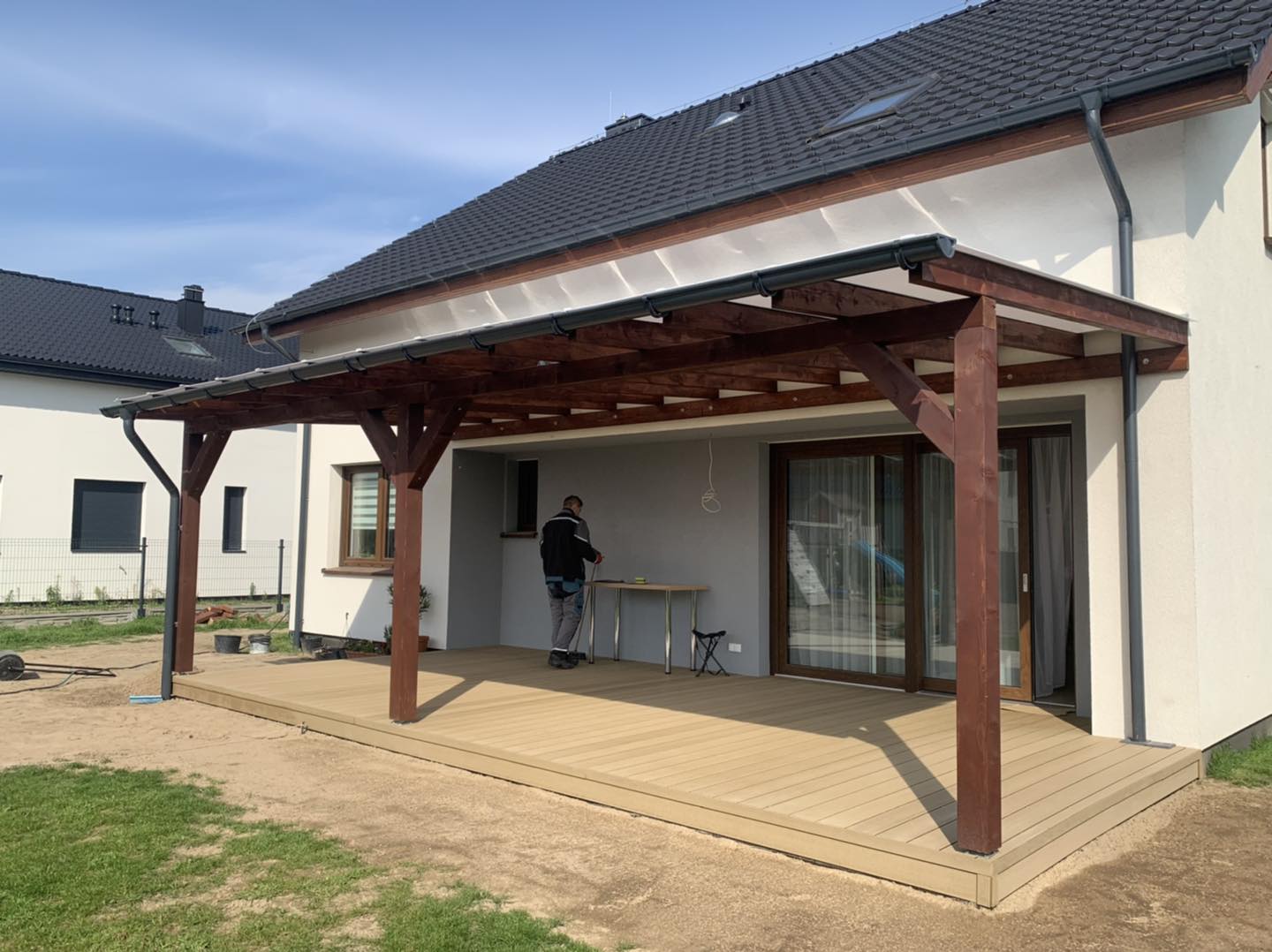 Terasa se zastřešením – komfortní útočiště do každého počasí