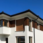 realizacja elewacji z lameli kompozytowych teak premium